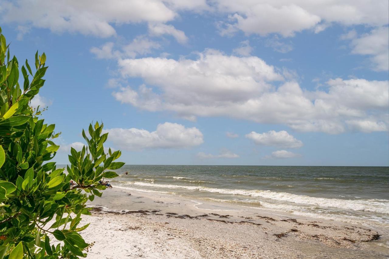 Updated Gulf Front Condo On The South End Of Fort Myers Beach! Condo 외부 사진