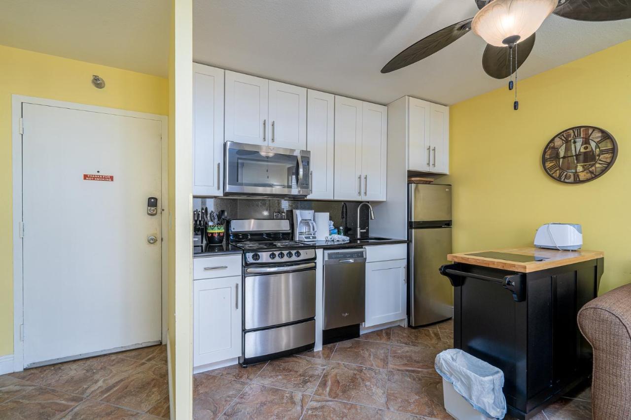 Updated Gulf Front Condo On The South End Of Fort Myers Beach! Condo 외부 사진